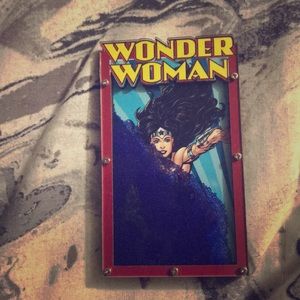 Collectors item Wonder Woman magnet .